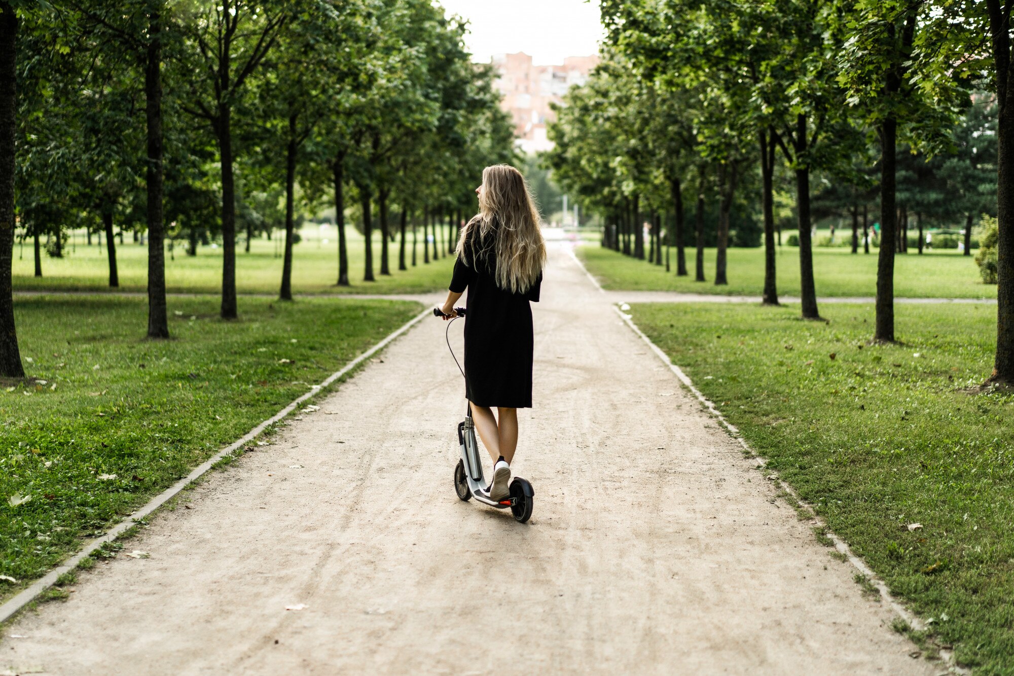 Camino peatonal al aire libre